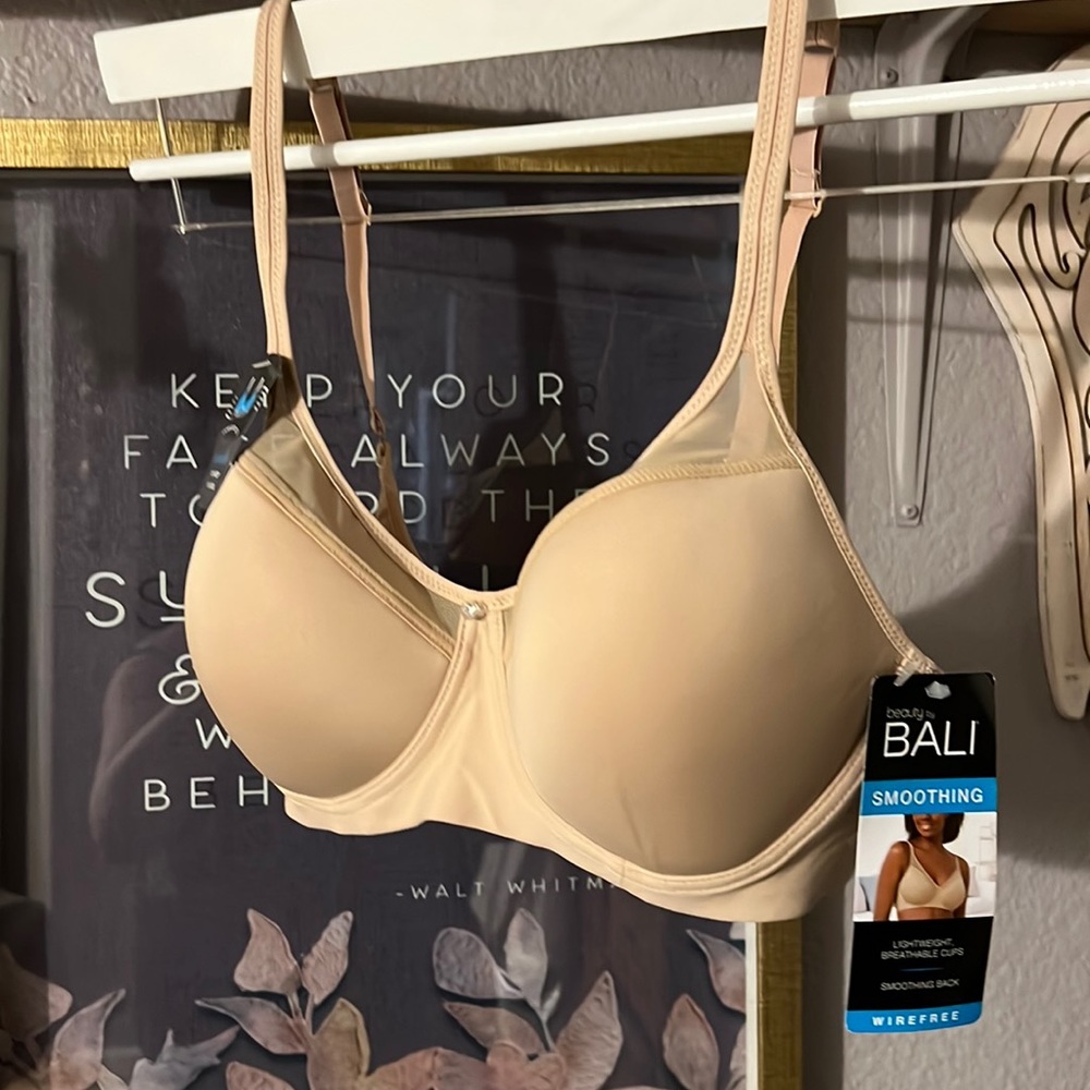 Bali Bra Wirefree Smoothing Breathable Brand New